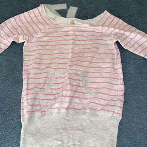 Lei brand 3/4 sleeve sweatshirt with pockets